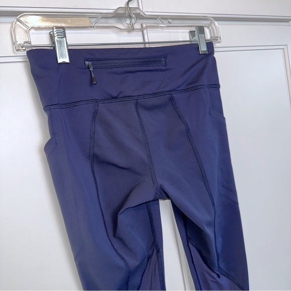 Lululemon Pace Rival Crop (22")
Blueberry Jam Size 4 - Picture 11 of 14